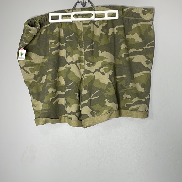 George Camo Printed Shorts - Picture 4 of 6